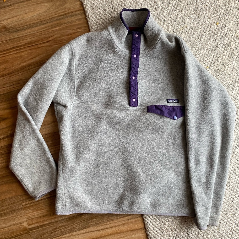 Patagonia Gray Fleece with Purple Trim women’s medium